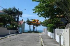 CASA 3 C/ DORMITÓRIOS A MEIA QUADRA DO MAR EM ÁREA NOBRE