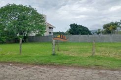 TERRENO COM 1.342 M² ESCRITURA PÚBLICA NA QUADRA DO MAR