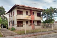 RESIDENCIAL COM 4 APTOS NA CACHOEIRA, ÁREA NOBRE, QUADRA DO MAR